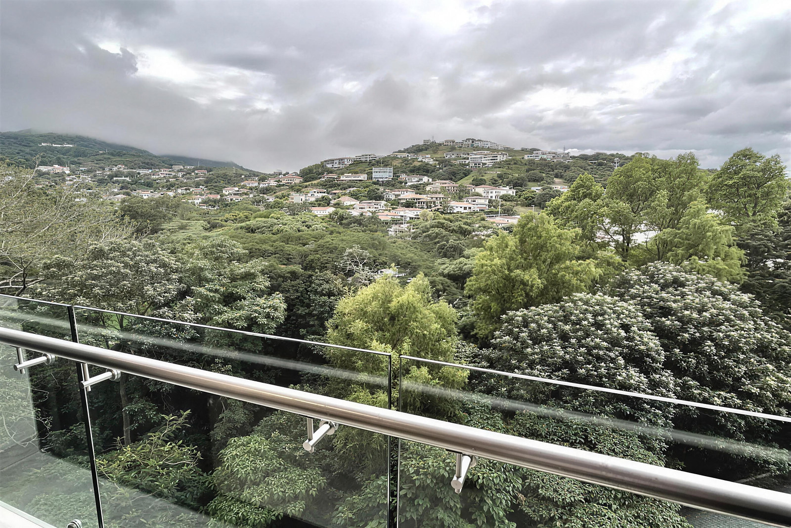 Apartamento en Condominio 2()3 Guachipelín en San Rafael, Escazú, Costa Rica