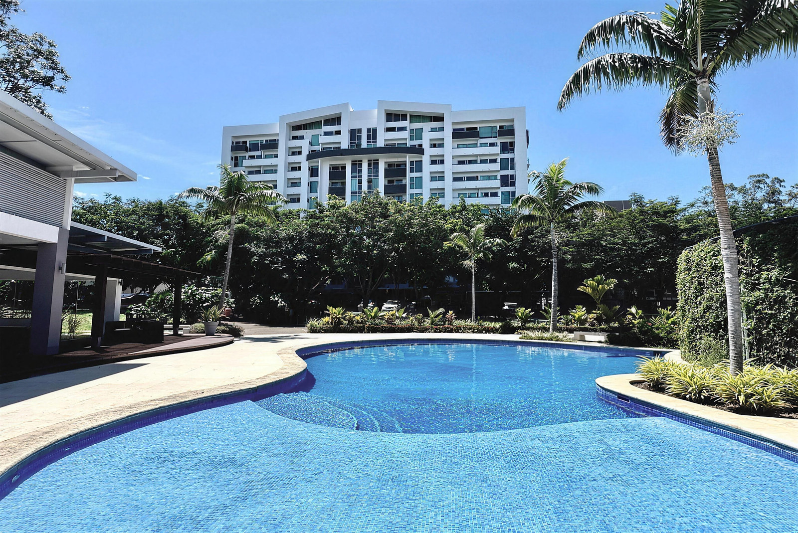Apartamento en Condominio Torres de Heredia en Ulloa, Heredia, Costa Rica