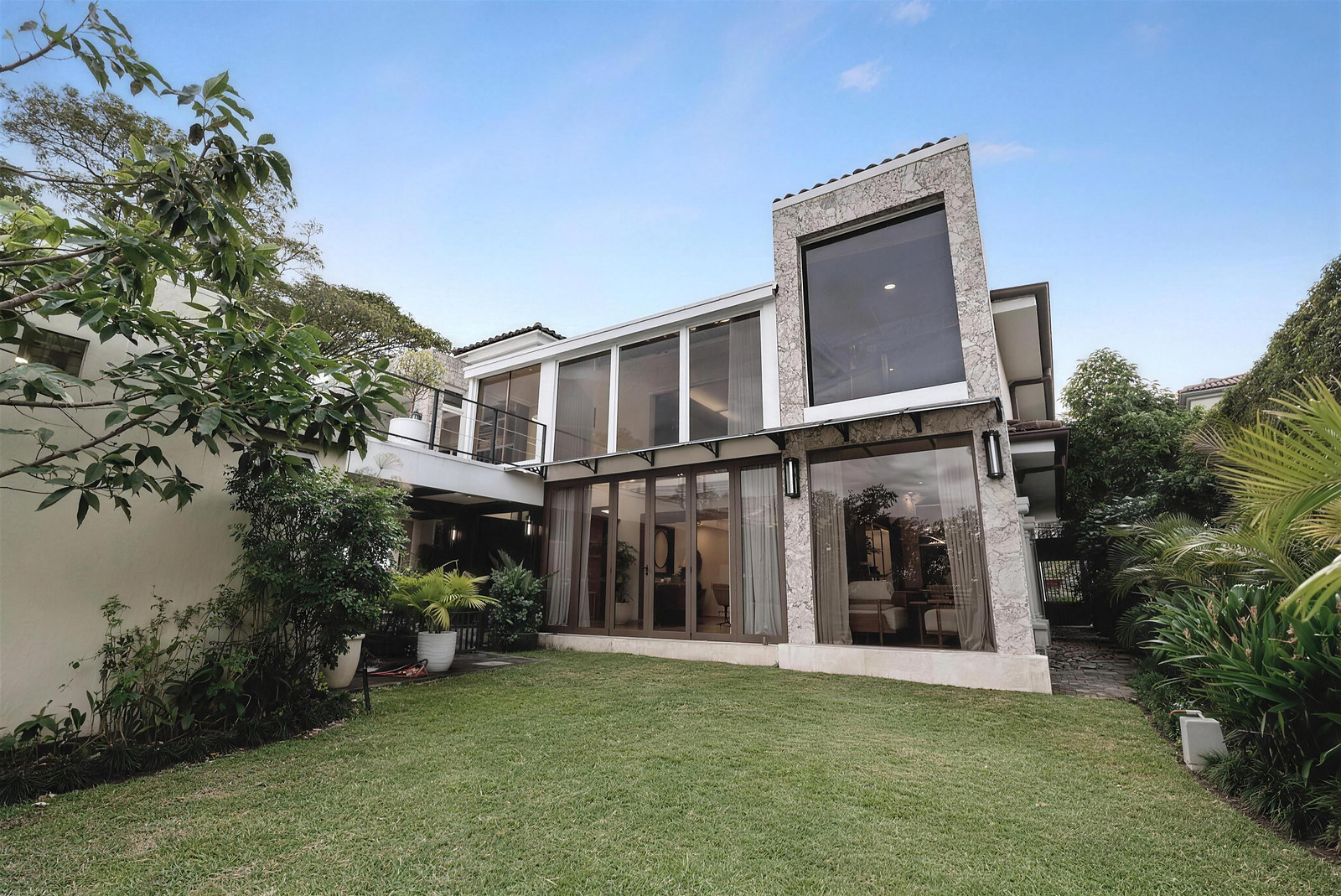 Casa Completamente Amueblada en Cerro Alto, Guachipelín, Escazú en San Rafael, Escazú, Costa Rica
