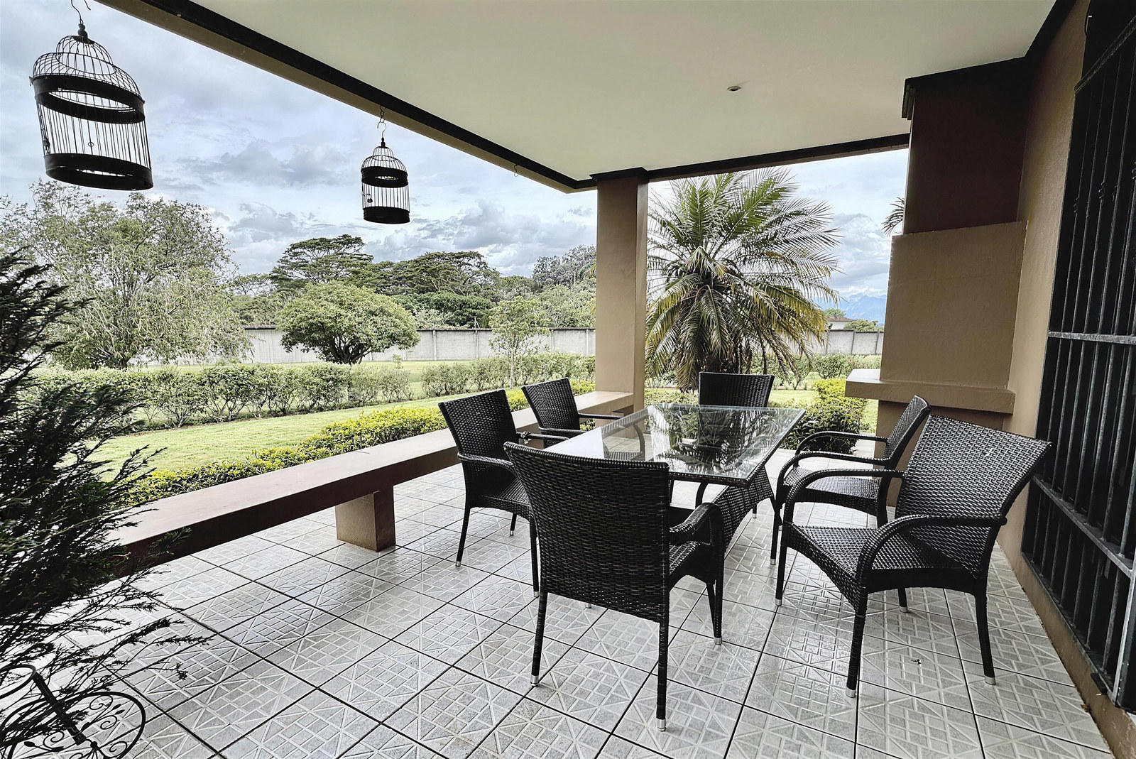 Casa Independiente con Gran Terreno en San Isidro de Heredia en San Isidro, Costa Rica