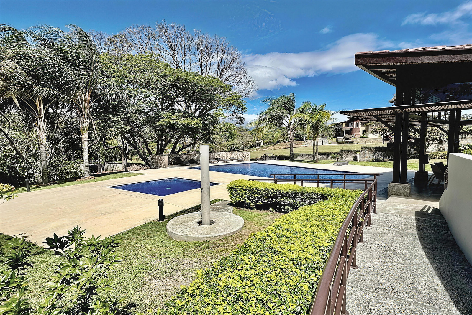 Lote en Condominio Riviera en San Rafael, Alajuela, Costa Rica